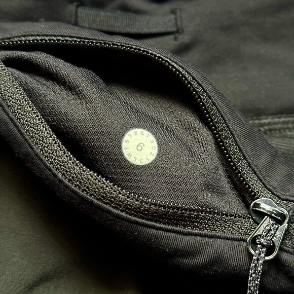 Lululemon Women's Speed Short *4-way Stretch 2.5" - Black - Picture 6 of 8